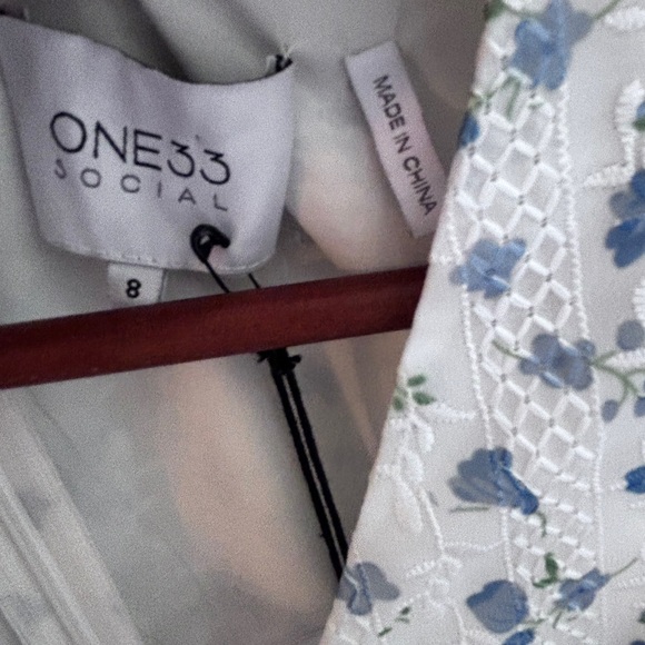 NWT Revolve x  One33 Social White Long sleeve Floral Dress Size : 8 - Picture 6 of 8